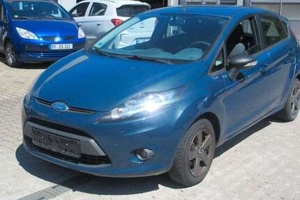 Ford Fiesta 147.900 km 1.490 € Niefern 75223