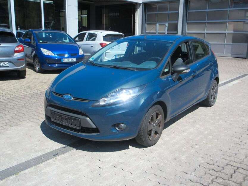 Ford Fiesta 147.900 km 1.490 € Niefern 75223