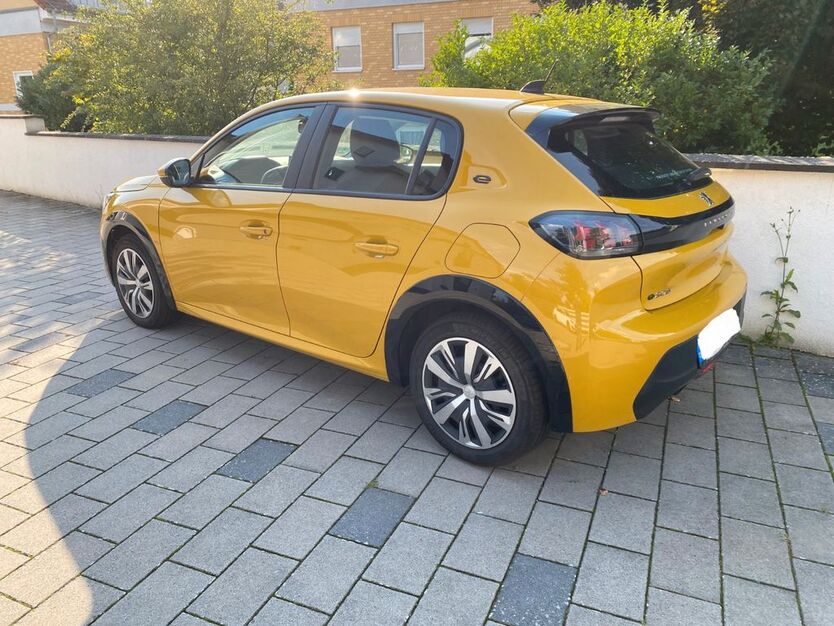 Peugeot 208 57.689 km 16.500 € Germersheim 76726
