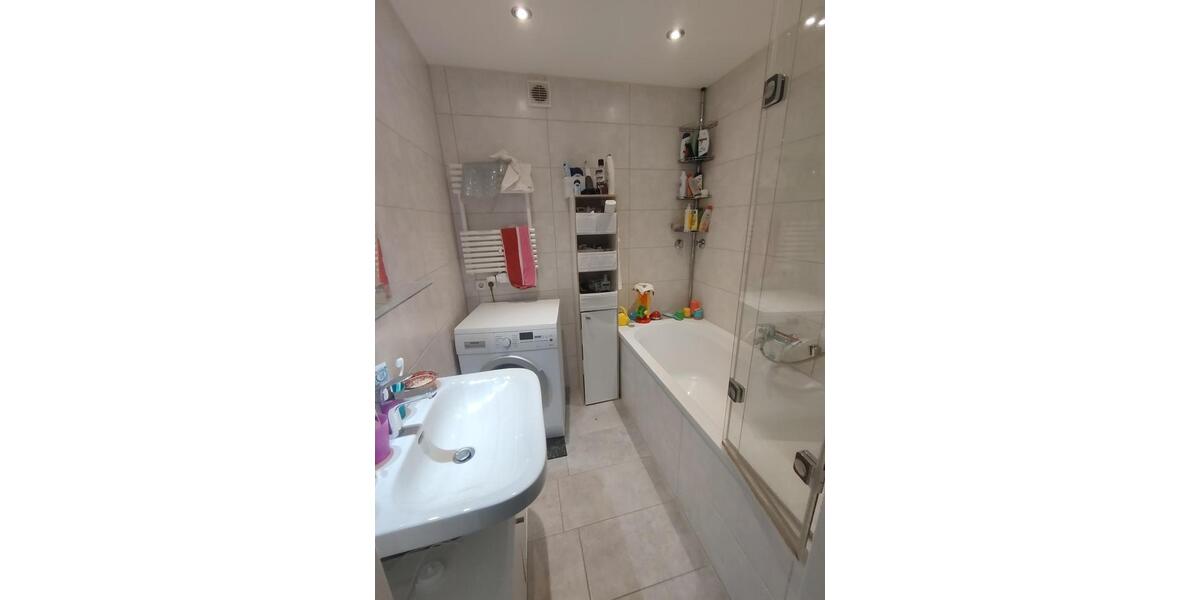 Etagenwohnung Karlsruhe Südstadt - 3 Zimmer, 83 m&sup2;, 1.050&euro; | Angebot:26393567