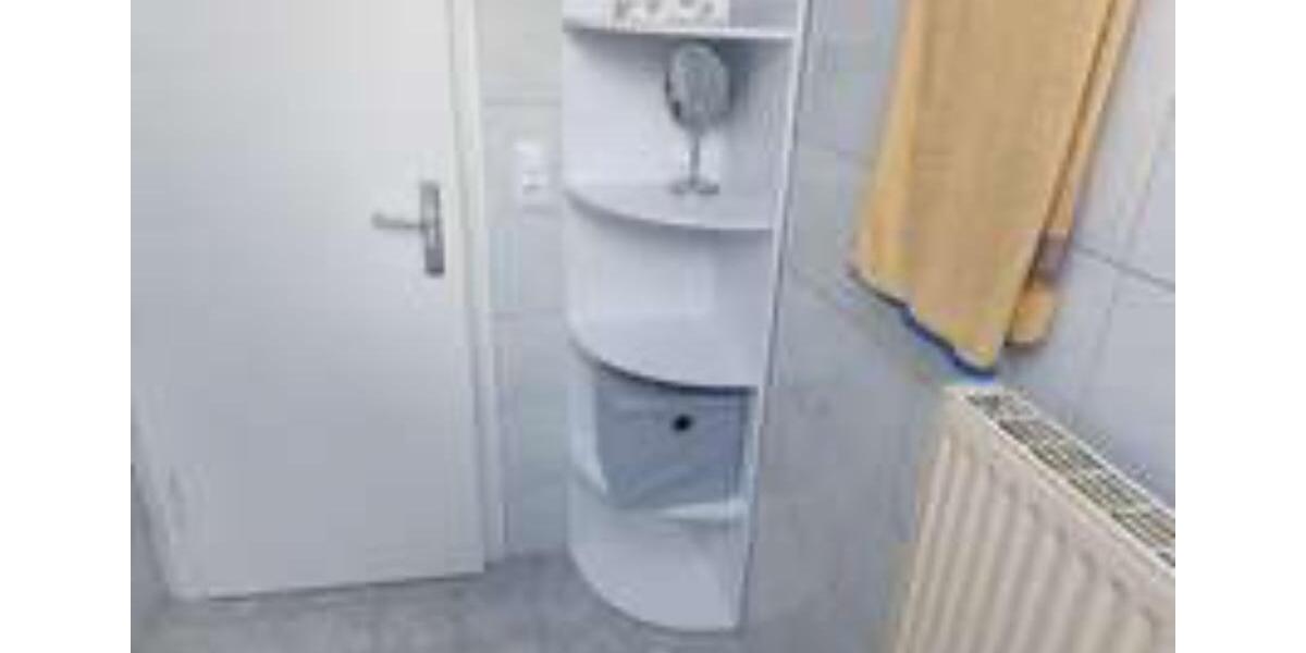 Helle 3-Zimmer DG-Wohnung 3 zimmer