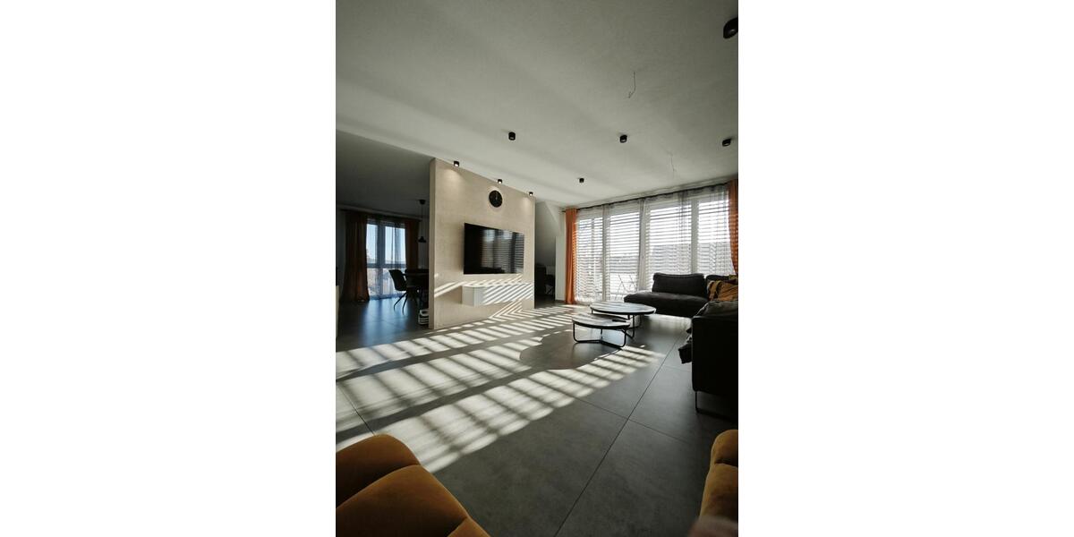 Exklusive 5,5-Zimmer-Maisonette-Dachgeschosswohnung mit Aufzug 5.5 zimmer