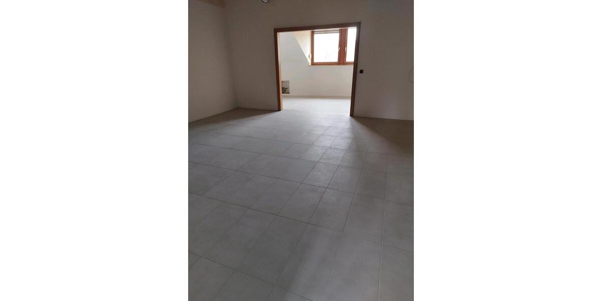 Etagenwohnung Linkenheim-Hochstetten Hochstetten - 4.5 Zimmer, 105 m&sup2;, 1.490&euro; | Angebot:25669102