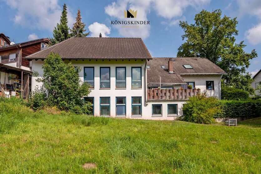 Haus zum Kaufen in Schömberg 599.999 € 194 m²
