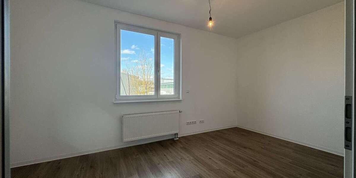 Modernes Reihenendhaus mit Wohn- und Gewerbeanteil + Garten, Garage & 3 Stellplätzen in Rheinstetten 6 zimmer