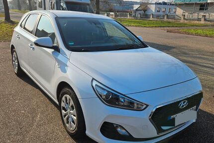 Hyundai i30 51.000 km 10.900 &euro; Karlsruhe 76149