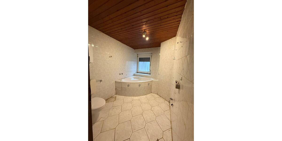 Etagenwohnung Oberderdingen-Flehingen Flehingen - 4 Zimmer, 92 m&sup2;, 79.000&euro; | Angebot:25748646
