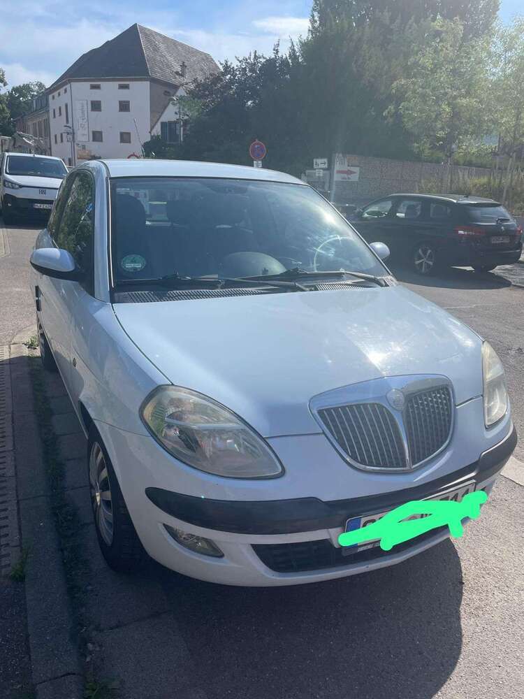 Ypsilon