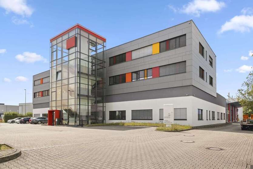 Büro in Karlsruhe 5.185 € 610 m²