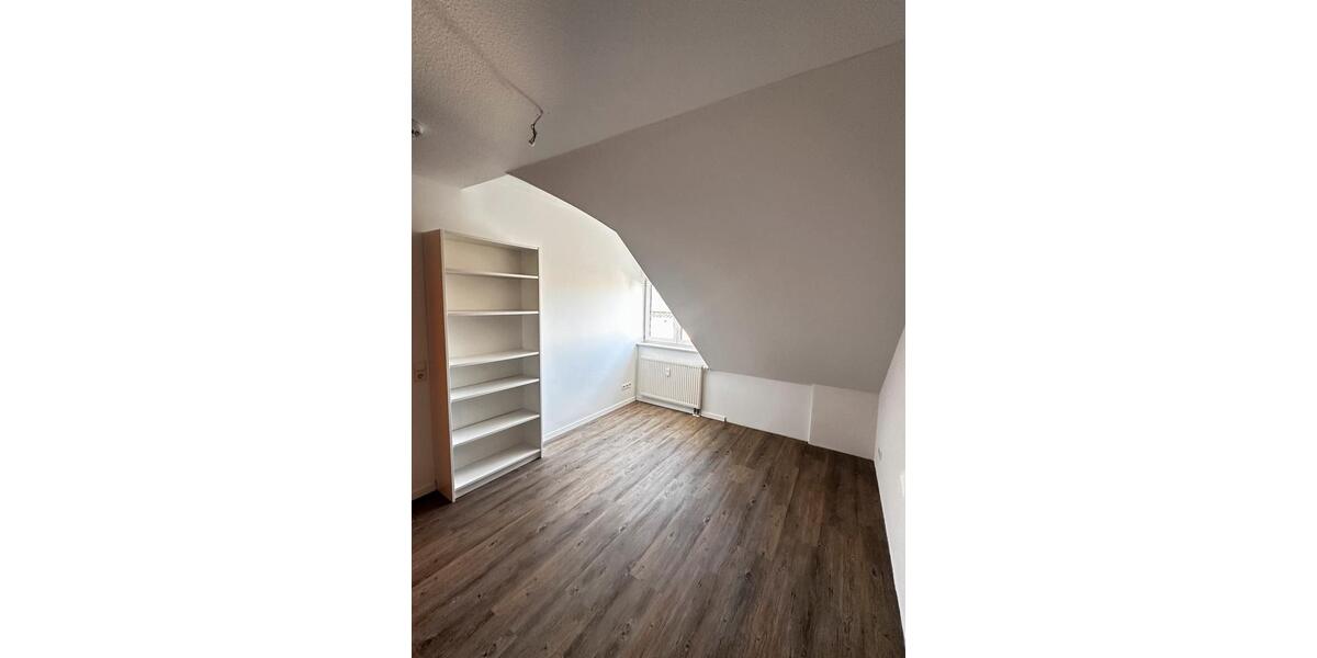 Dachgeschoßwohnung Durmersheim - 3 Zimmer, 63 m&sup2;, 1.150&euro; | Angebot:26423379