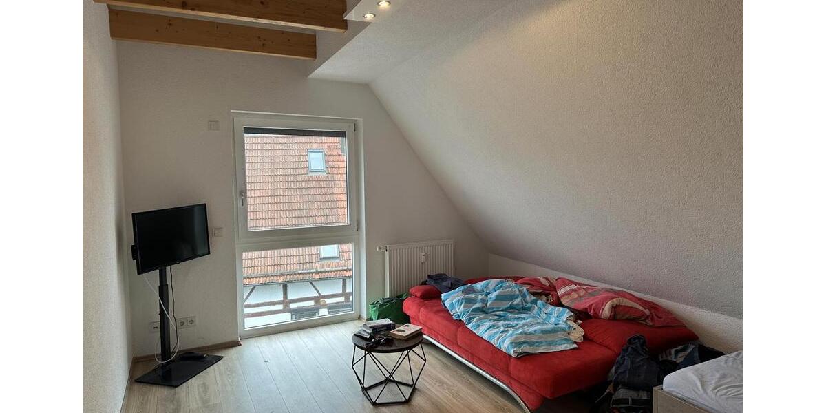 Moderne Dachgeschosswohnung in Selbach 1 zimmer