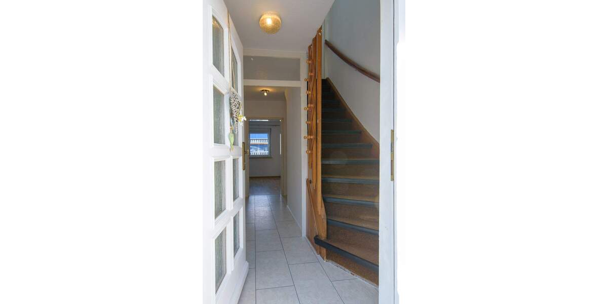 Doppelhaushälfte Pforzheim Huchenfeld - 6 Zimmer, 124 m&sup2;, 350.000&euro; | Angebot:25669211