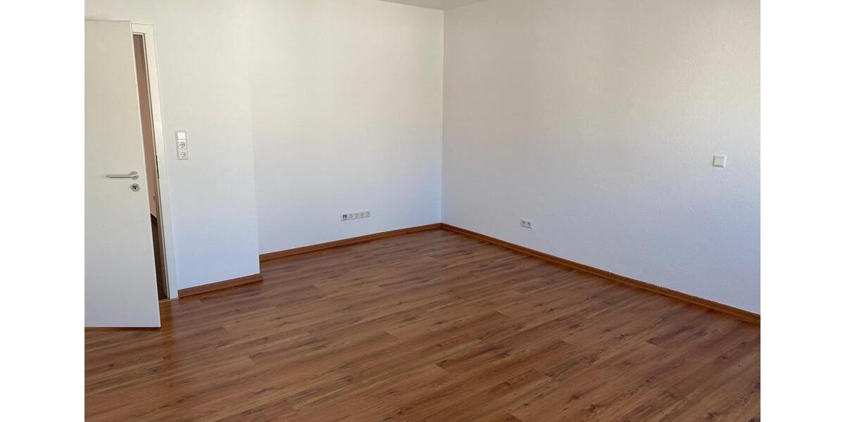 Etagenwohnung Stutensee - 3 Zimmer, 110 m&sup2;, 1.350&euro; | Angebot:25756029