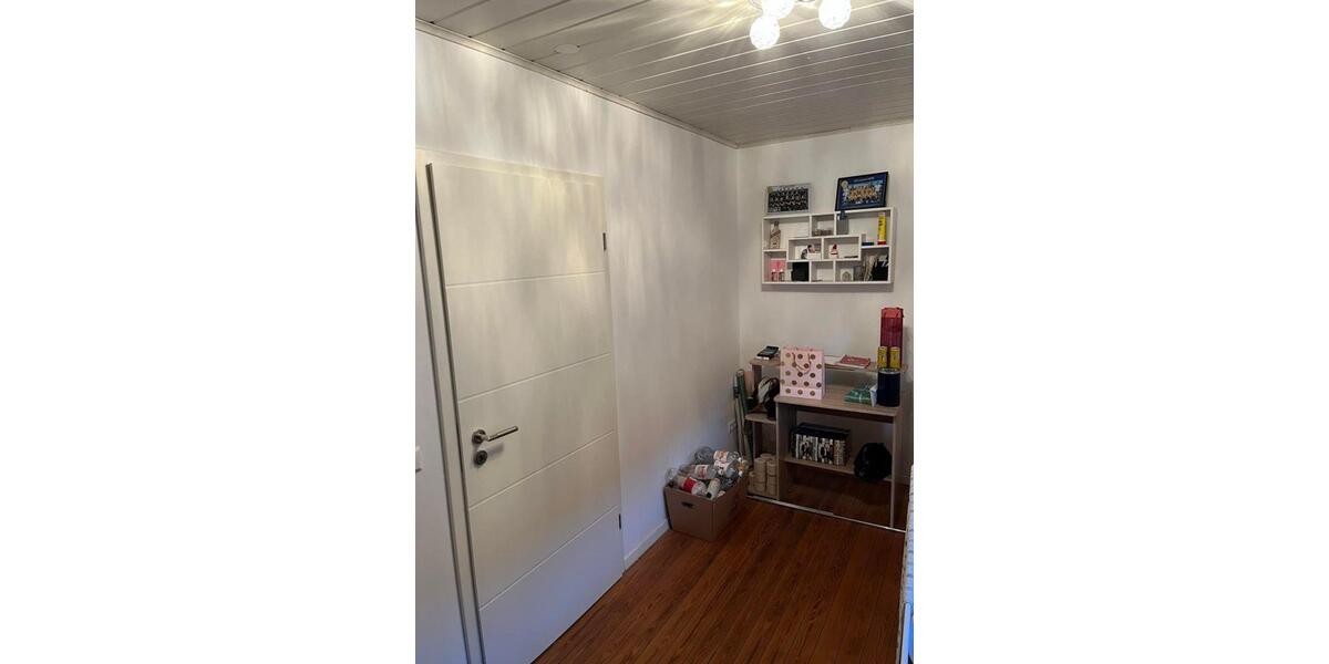 Etagenwohnung Karlsruhe Hagsfeld - 3 Zimmer, 90 m&sup2;, 985&euro; | Angebot:25615102