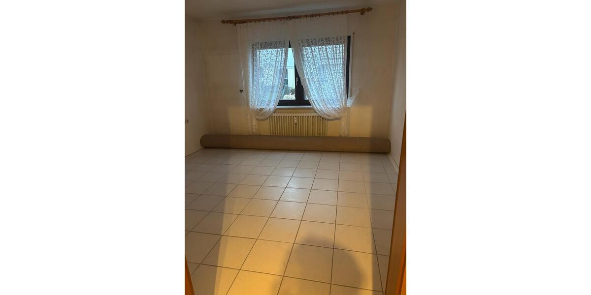 Etagenwohnung Pforzheim Eutingen - 3 Zimmer, 95 m&sup2;, 1.300&euro; | Angebot:26398176