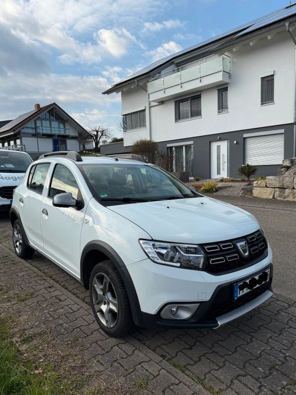 Dacia Sandero 79.500 km 7.400 € Königsbach-Stein 75203