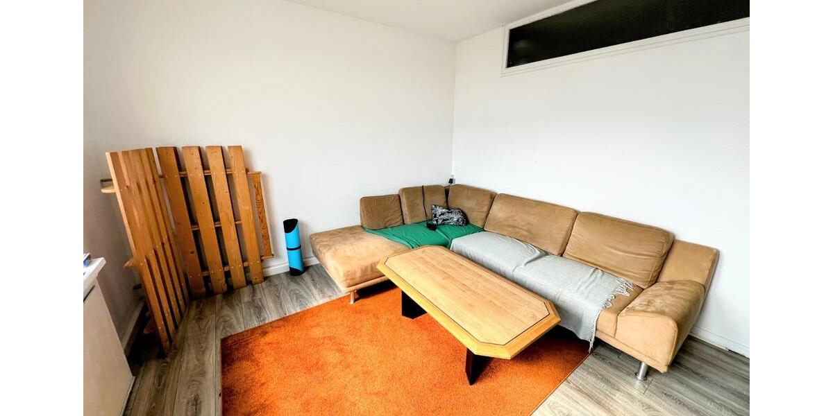 Etagenwohnung Karlsruhe - 4 Zimmer, 15 m&sup2;, 400&euro; | Angebot:25791236