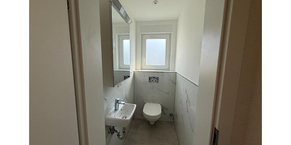 Dachgeschoßwohnung Karlsruhe Knielingen - 4 Zimmer, 99 m&sup2;, 1.390&euro; | Angebot:26133475