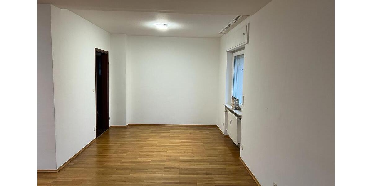 Erdgeschoßwohnung Stutensee - 3.5 Zimmer, 125 m&sup2;, 1.700&euro; | Angebot:25231311