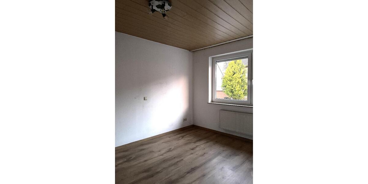 !! Ruhiges Wohnen in Ortsrandlage !! - Etagenwohnung Kraichtal Gochsheim | Angebot:25348845