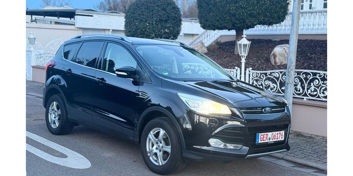 Ford Kuga 129.000 km 9.900 &euro; Hördt 76771
