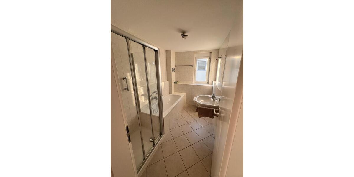 Etagenwohnung Eggenstein-Leopoldshafen Leopoldshafen - 3 Zimmer, 89 m&sup2;, 1.350&euro; | Angebot:26409393