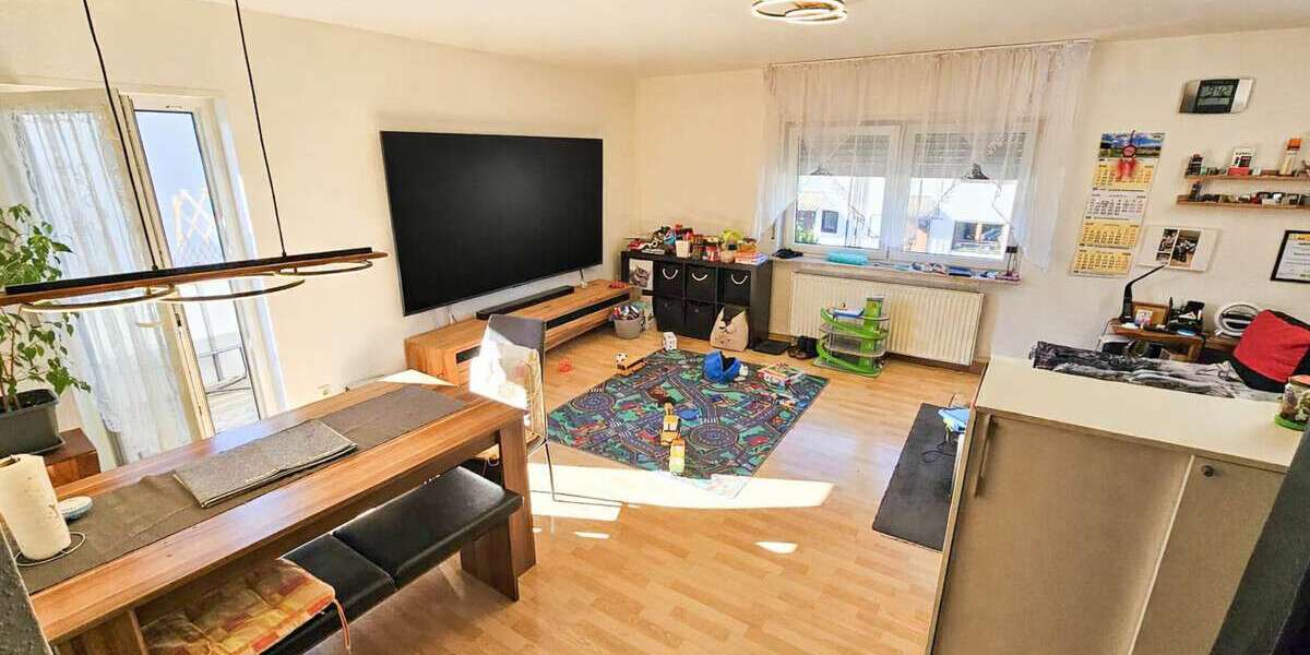Etagenwohnung Karlsruhe / Neureut Neureut - 4 Zimmer, 87 m&sup2;, 325.000&euro; | Angebot:26196849