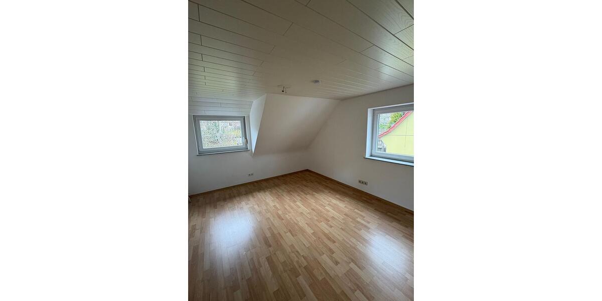 Einfamilienhaus Ispringen - 5 Zimmer, 120 m&sup2;, 1.350&euro; | Angebot:25750219