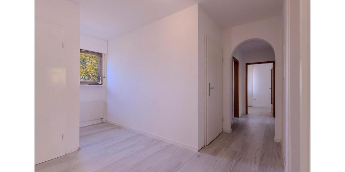 Etagenwohnung Pforzheim Nordstadt - 4 Zimmer, 99 m&sup2;, 1.300&euro; | Angebot:26223606