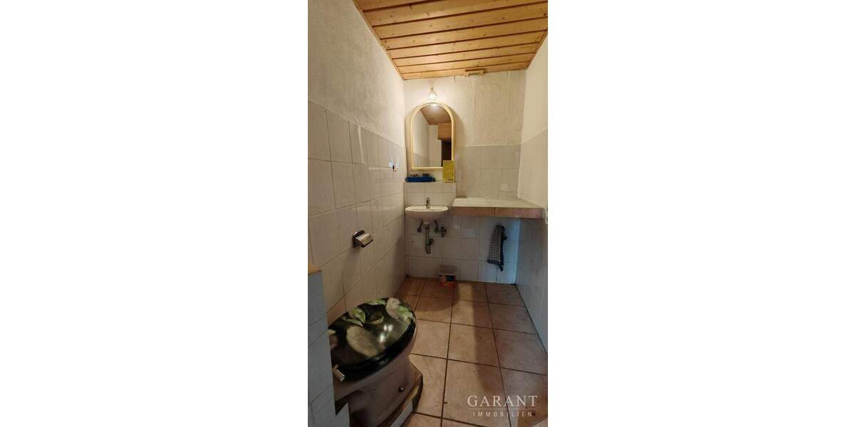 Etagenwohnung Pforzheim Eutingen - 4 Zimmer, 80 m&sup2;, 140.000&euro; | Angebot:25707672