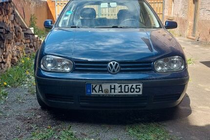 VW Golf 113.000 km 2.100 &euro; Karlsruhe 76135