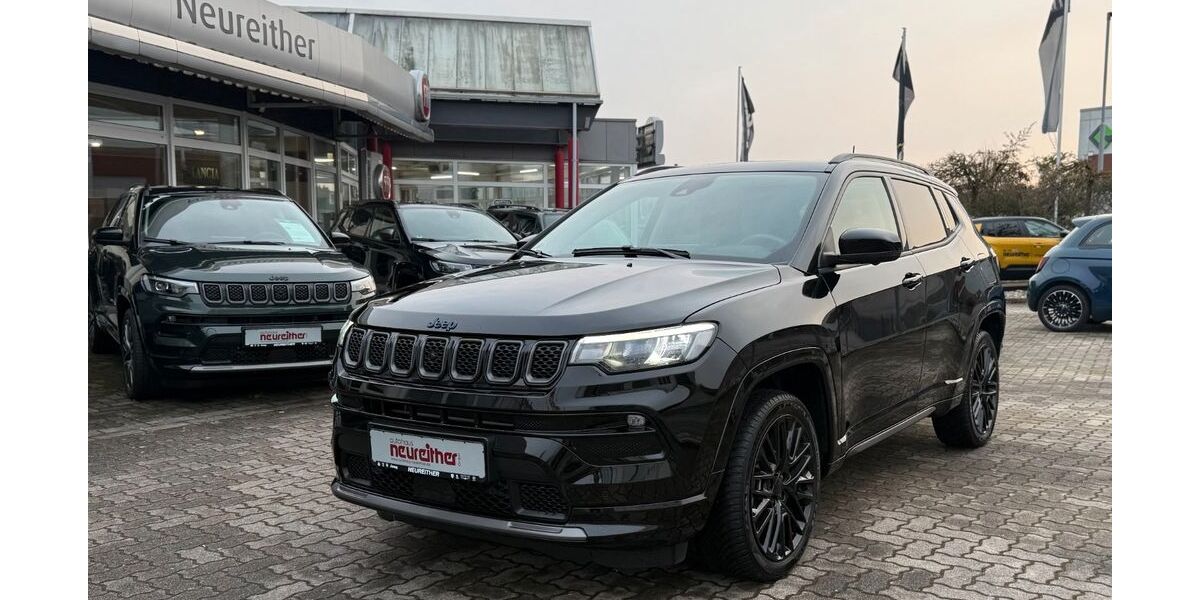 Jeep Compass 34.100 km 33.890 &euro; Karlsruhe 76185