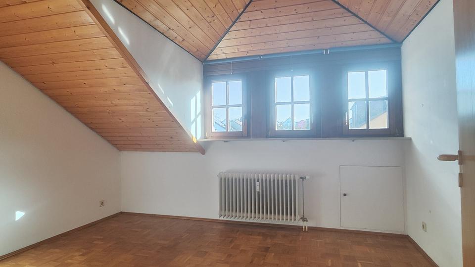 Dachgeschoßwohnung Waldbronn - 4 Zimmer, 96 m&sup2;, 331.000&euro; | Angebot:25301705